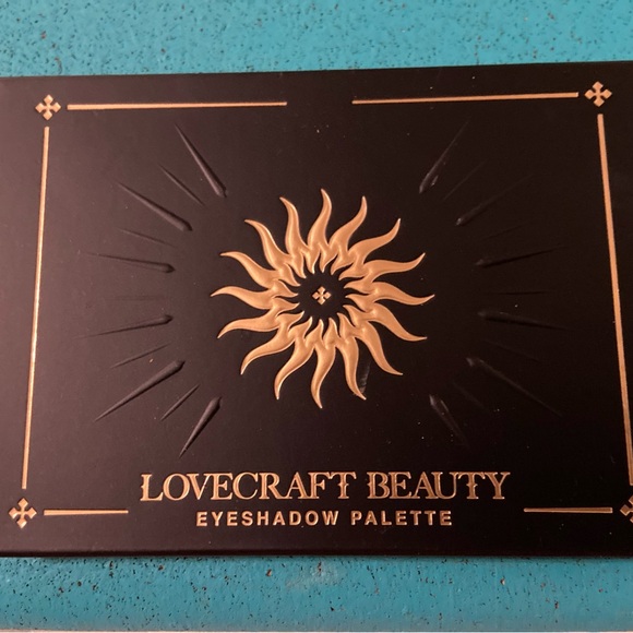 Lovecraft Beauty Eyeshadow Palette - Picture 1 of 5